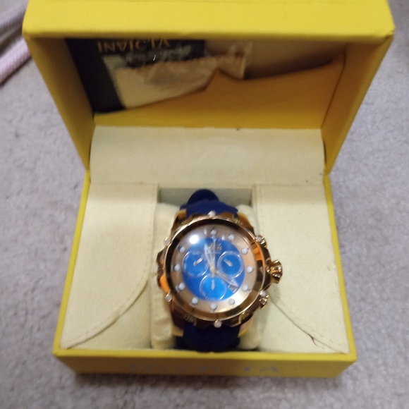 Invicta Heavy Automatic Accented Bracelet Watch - Picture 5 of 5